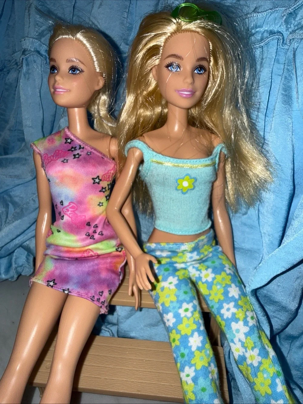 Barbie 2 dolls 1 dress 1 Teresa outfit